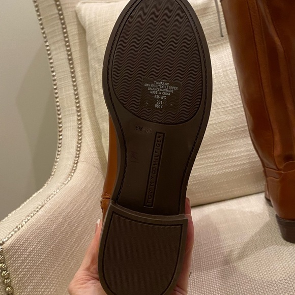 Tommy Hilfiger Saddle Leather Riding Boots / Wide Calf / New w Tags / 6 M WC - Picture 5 of 16